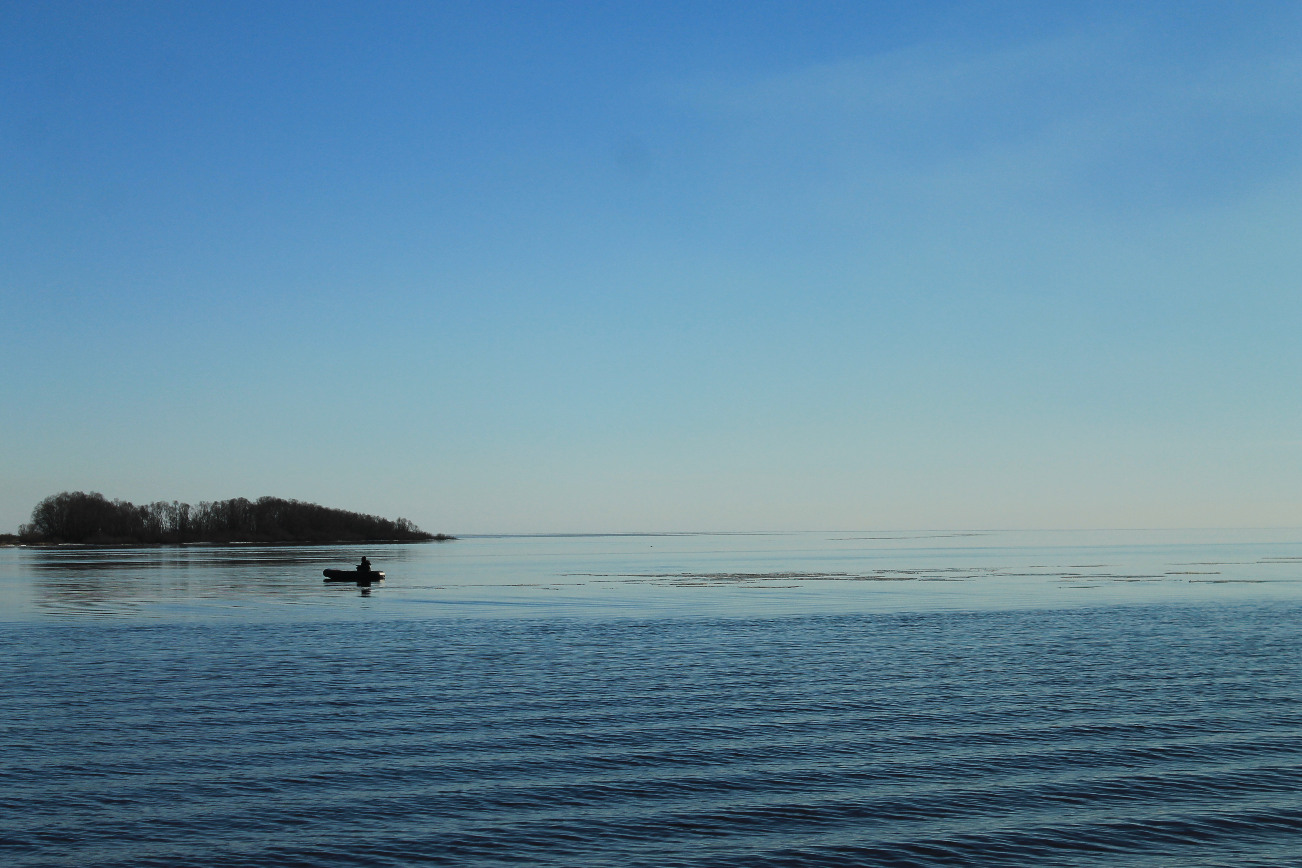 Название озера ильмень. Озеро Ильмень. Озеро Ильмень Миасс. Озеро Ильмень в апреле. Озеро большой Ильмень Волгоградская область.